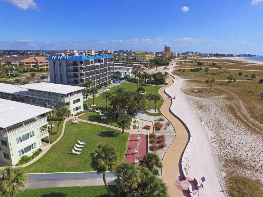 Tropic Terrace #35 - Beachfront Resort St. Pete Beach Exterior foto